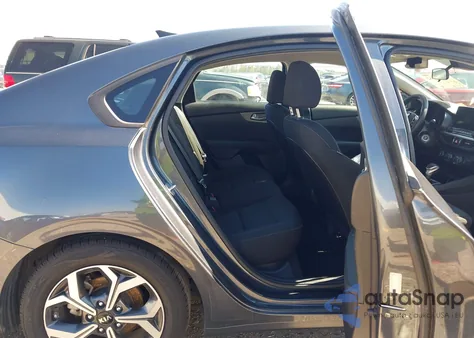 2021 Kia Forte Lxs from USA, damaged, VIN 3KPF24AD3ME372099